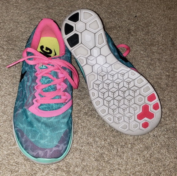 Nike Shoes - Nike running shoes, barefoot ride 4.0 Nike Shoes - Nike running shoes, barefoot ride 4.0